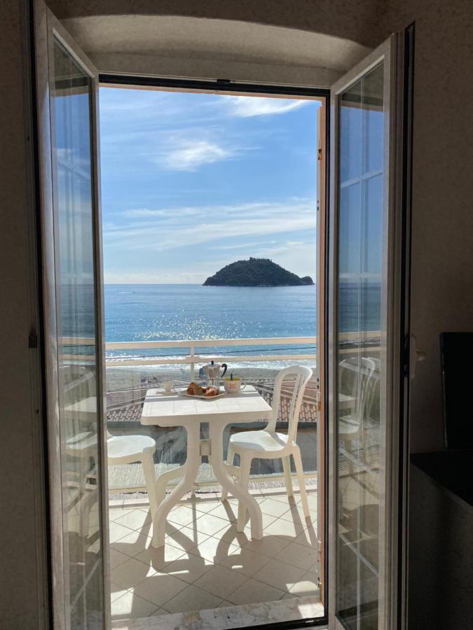 Residence Riviera Albenga Exteriör bild