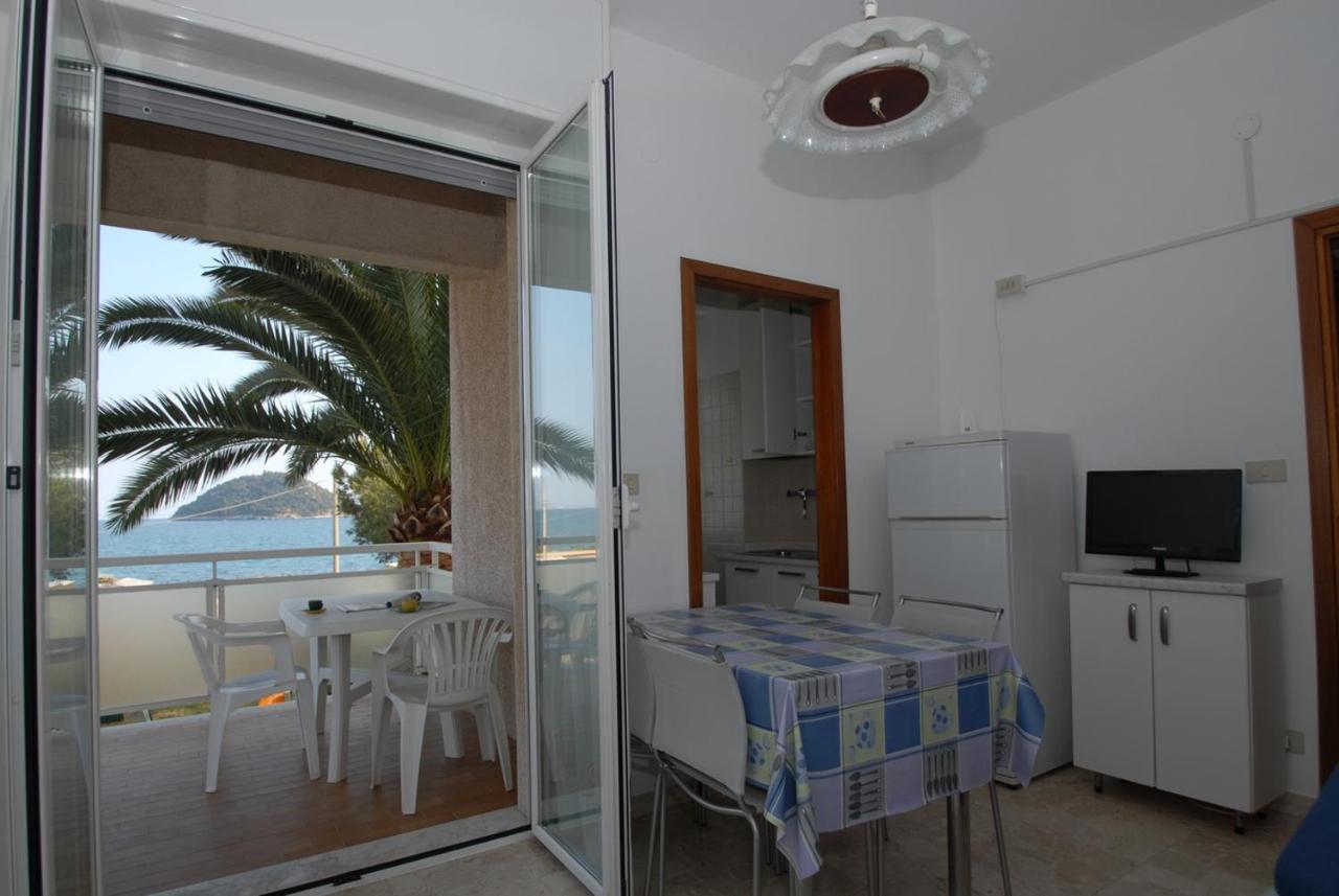 Residence Riviera Albenga Exteriör bild