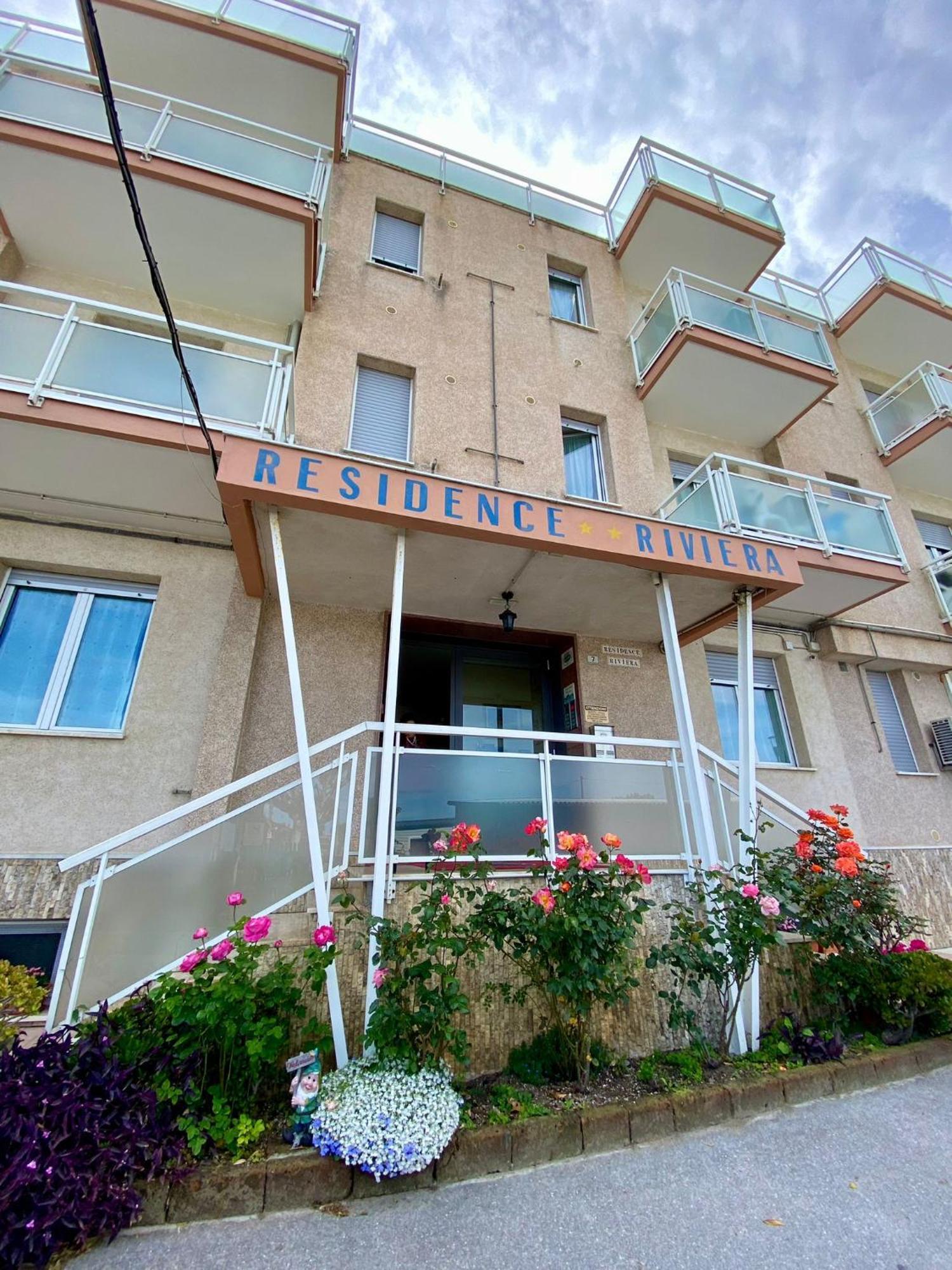 Residence Riviera Albenga Exteriör bild