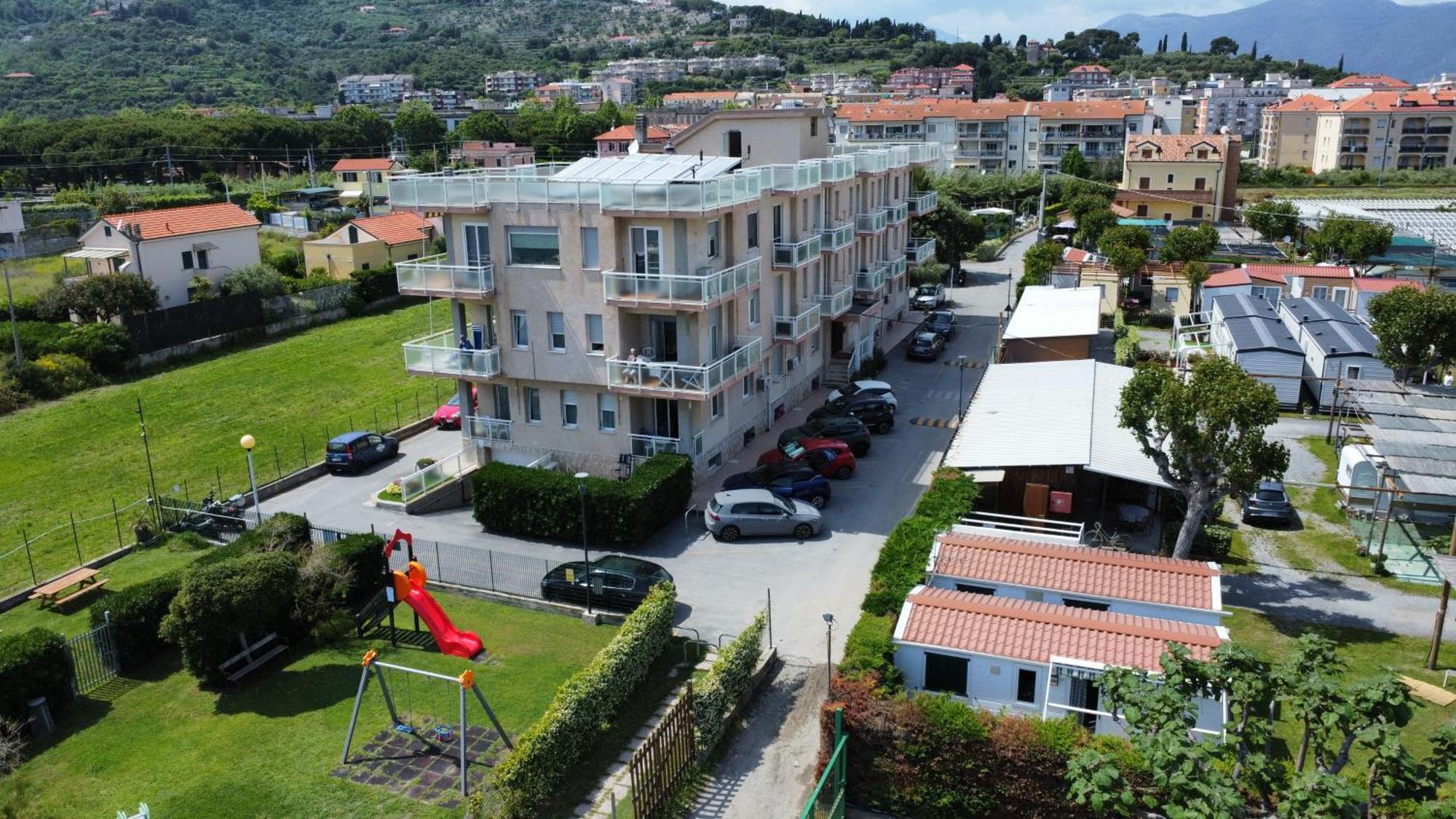 Residence Riviera Albenga Exteriör bild